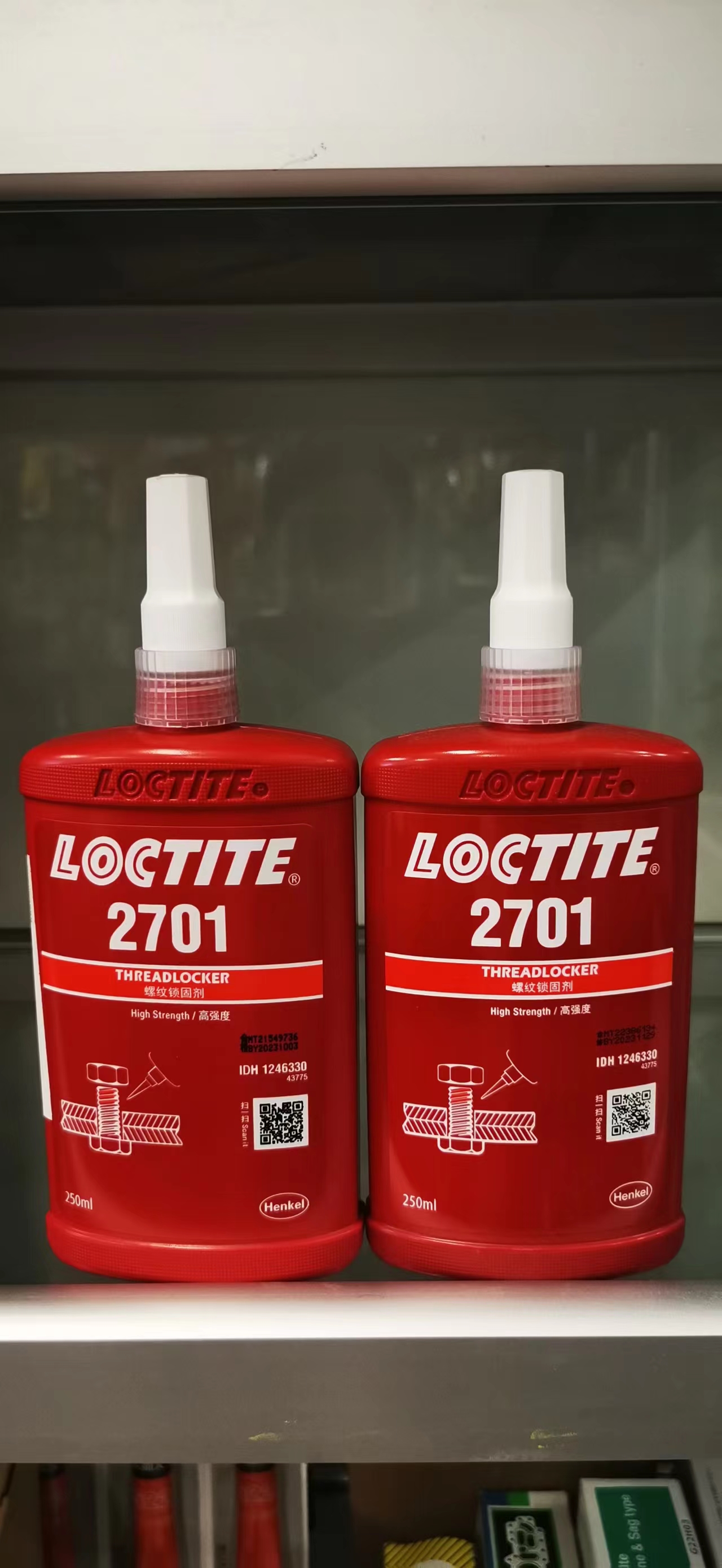 FM42 Loctite 2760 2701 Тиксотропный, высокопрочный, быстроотверждаемый, резьбовой фиксатор для тяжелых условий эксплуатации.