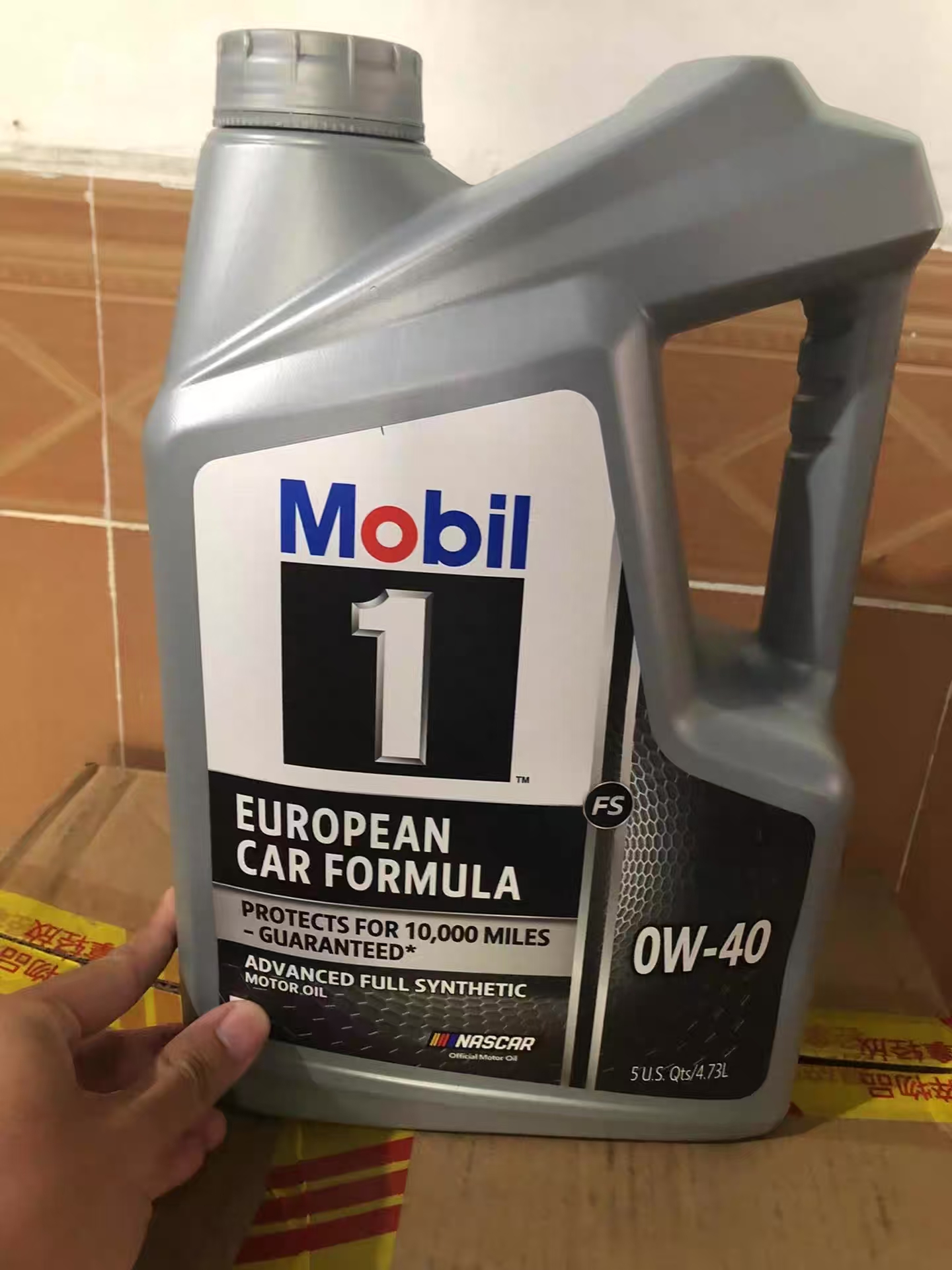Zyq3 Mobil 1 Европейская автомобильная формула 0W40 4,73 литра Mobil 1 Моторный масло Высокоэффективная смазка и чистка